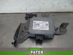 Used Voltage stabiliser Renault Captur (2R) 0.9 Energy TCE 12V Price € 31,50 Margin scheme offered by Autoparts Pater