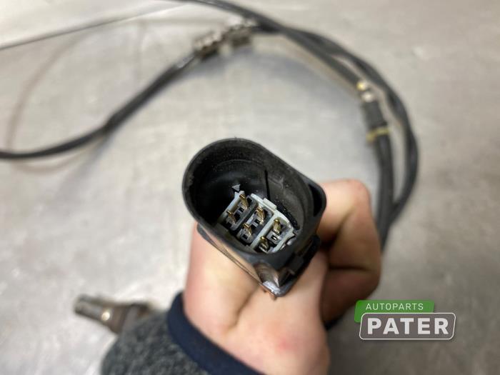 Lambda probe from a Volkswagen Polo V (6R) 1.4 TDI DPF BlueMotion technology 2014