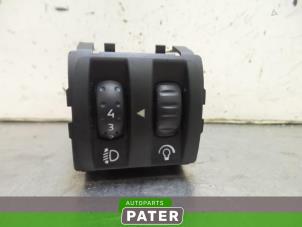 Used AIH headlight switch Renault Twingo II (CN) 1.2 16V LEV Price € 21,00 Margin scheme offered by Autoparts Pater