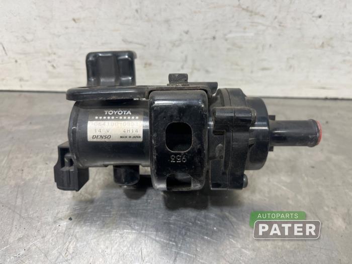 Begagnade Extra vattenpump Toyota Prius (NHW20) 1.5 16V Pris € 21,00 Marginaltabell erbjuds av Autoparts Pater