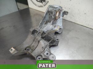 Used Air conditioning bracket Volkswagen Caddy Combi III (2KB,2KJ) 1.6 TDI 16V Price € 57,17 Inclusive VAT offered by Autoparts Pater