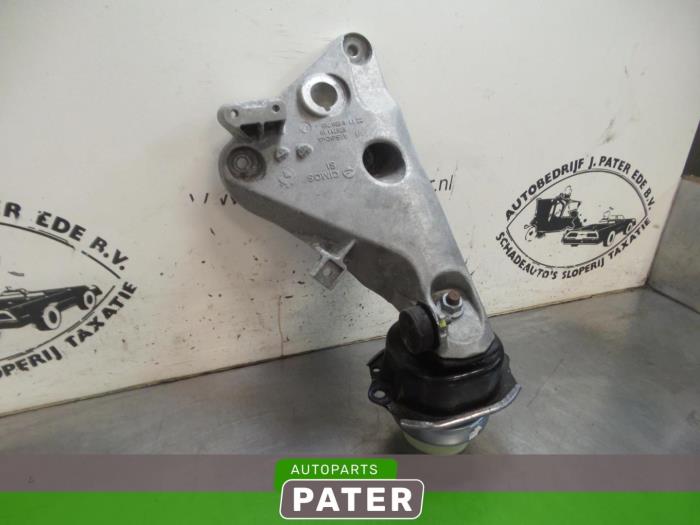 Used Engine mount BMW X6 (F16) xDrive30d 3.0 24V Price € 42,00 Margin scheme offered by Autoparts Pater