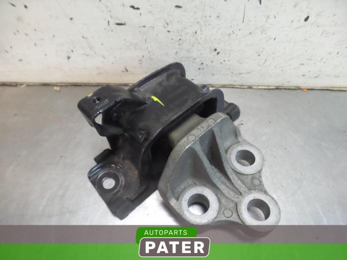 Usagé Support moteur Opel Corsa D 1.3 CDTi 16V ecoFLEX Prix € 21,00 Règlement à la marge proposé par Autoparts Pater