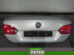 Używane Pokrywa bagaznika Volkswagen Jetta IV (162/16A) 1.4 TSI 122 16V Cena € 157,50 Procedura marży oferowane przez Autoparts Pater