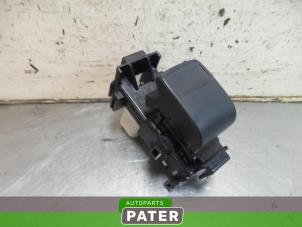Used Electric window switch Toyota Yaris II (P9) 1.3 16V VVT-i Price € 10,50 Margin scheme offered by Autoparts Pater