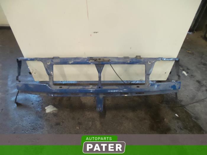 Używane Panel przedni Mercedes Sprinter 2t (901/902) 208 CDI 16V Cena € 31,50 Procedura marży oferowane przez Autoparts Pater