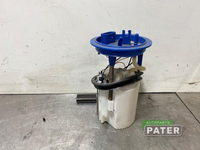 Usagé Pompe essence Skoda Fabia III Combi (NJ5) 1.2 TSI 16V Greentech Prix € 26,25 Règlement à la marge proposé par Autoparts Pater