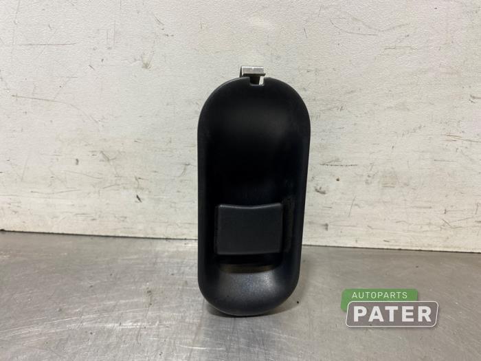 Używane Przelacznik Porsche Cayenne II (92A) 3.0 D V6 24V Cena € 15,75 Procedura marży oferowane przez Autoparts Pater