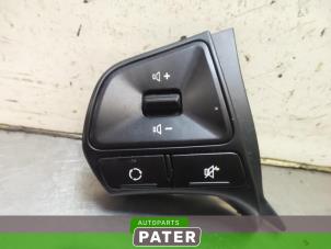 Used Steering wheel mounted radio control Kia Rio III (UB) 1.1 CRDi VGT 12V Price € 15,75 Margin scheme offered by Autoparts Pater