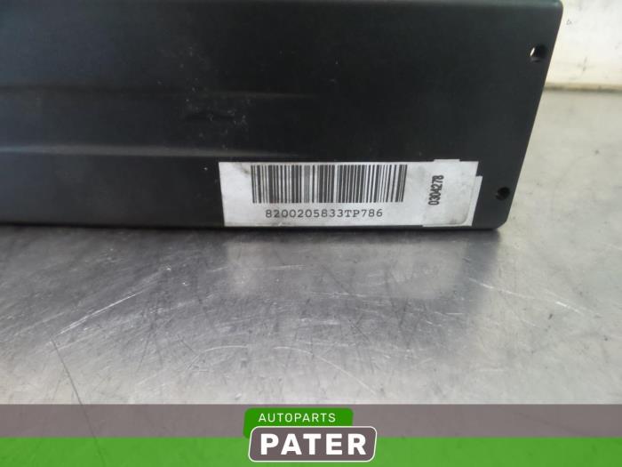 Usagé Module navigation Renault Scénic II (JM) 2.0 16V Prix € 78,75 Règlement à la marge proposé par Autoparts Pater