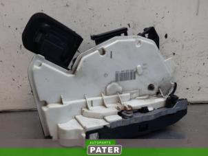Used Rear door mechanism 4-door, right Volkswagen Polo V (6R) 1.2 TSI Price € 31,50 Margin scheme offered by Autoparts Pater