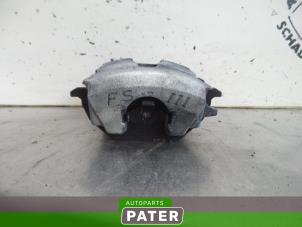 Used Front brake calliper, right Volkswagen Up! (121) 1.0 12V 60 Price € 15,75 Margin scheme offered by Autoparts Pater