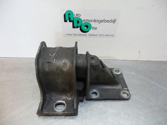 Used Engine mount Peugeot Boxer (U9) 2.2 HDi 120 Euro 4 Price € 40,00 Margin scheme offered by Autodemontagebedrijf Otte