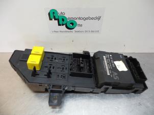 Used Fuse box Opel Vectra C GTS 2.2 DTI 16V Price € 50,00 Margin scheme offered by Autodemontagebedrijf Otte