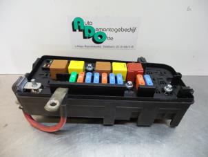 Used Fuse box Opel Vectra C GTS 2.2 DTI 16V Price € 50,00 Margin scheme offered by Autodemontagebedrijf Otte
