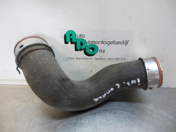 Gebrauchte Intercooler Schlauch Mercedes C (W203) 2.0 C-200K 16V Preis € 25,00 Margenregelung angeboten von Autodemontagebedrijf Otte