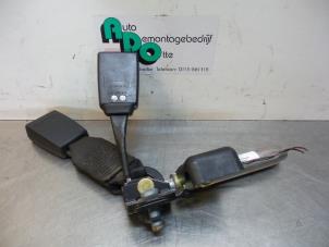 Used Rear seatbelt tensioner, right Mercedes C (W203) 2.0 C-200K 16V Price € 40,00 Margin scheme offered by Autodemontagebedrijf Otte