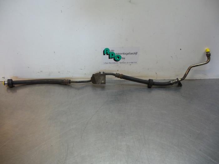 Power steering line from a Mercedes-Benz C (W203) 2.0 C-200K 16V 2000