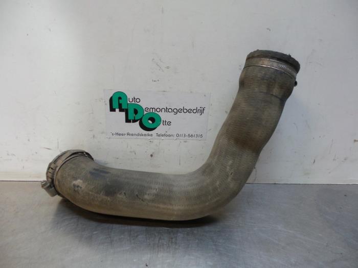 Gebrauchte Intercooler Schlauch Mercedes Vito (639.6) 2.2 109 CDI 16V Preis € 15,00 Margenregelung angeboten von Autodemontagebedrijf Otte