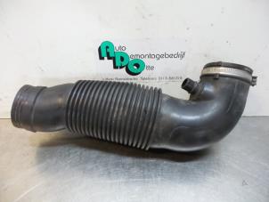 Used Air intake hose Peugeot 206 (2A/C/H/J/S) 1.6 16V Price € 10,00 Margin scheme offered by Autodemontagebedrijf Otte