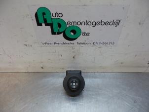 Used Mirror switch Citroen Berlingo 1.9 D Price € 10,00 Margin scheme offered by Autodemontagebedrijf Otte