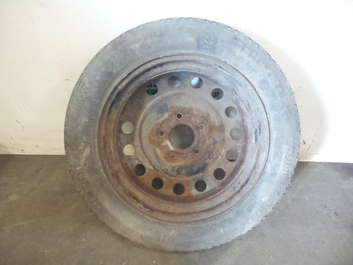 Space-saver spare wheel from a BMW 3 serie Compact (E46/5) 316ti 16V 2001