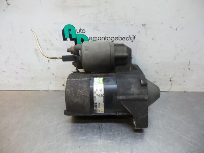 Begagnade Startmotor Renault Twingo (C06) 1.2 Pris € 20,00 Marginaltabell erbjuds av Autodemontagebedrijf Otte