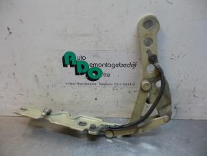 Used Bonnet Hinge BMW 3 serie Compact (E46/5) 316ti 16V Price € 15,00 Margin scheme offered by Autodemontagebedrijf Otte