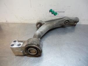 Usagé Bras de suspension avant droit Alfa Romeo 159 (939AX) 1.9 JTDm Prix € 50,00 Règlement à la marge proposé par Autodemontagebedrijf Otte