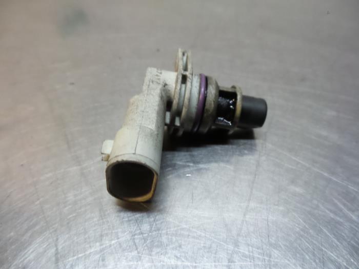 Begagnade Kamaxelsensor Opel Combo (Corsa C) 1.3 CDTI 16V Pris € 20,00 Marginaltabell erbjuds av Autodemontagebedrijf Otte