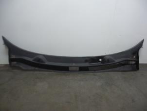 Used Cowl top grille Opel Corsa D 1.4 16V Twinport Price € 15,00 Margin scheme offered by Autodemontagebedrijf Otte