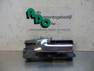 Used Rear door handle 4-door, left Alfa Romeo 159 (939AX) 1.9 JTDm Price € 15,00 Margin scheme offered by Autodemontagebedrijf Otte