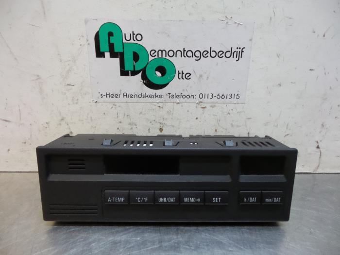 Begagnade Innerdisplay BMW 3 serie Touring (E36/3) 318i Pris € 50,00 Marginaltabell erbjuds av Autodemontagebedrijf Otte