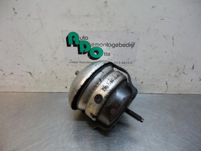Used Engine mount Jaguar S-type (X200) 2.5 V6 24V Price € 30,00 Margin scheme offered by Autodemontagebedrijf Otte