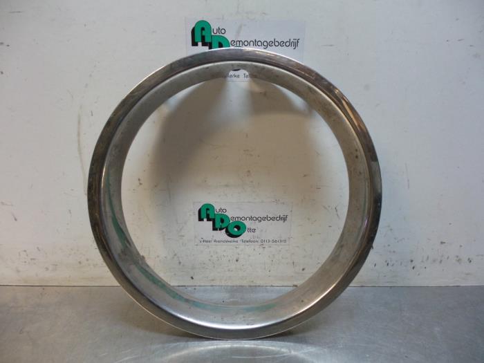 Wheel cover (spare) from a BMW 5-Serie 1985