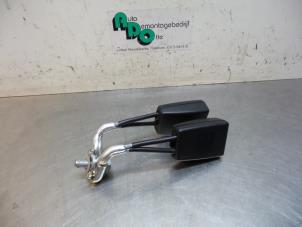 Used Rear seatbelt buckle, left Seat Ibiza IV SC (6J1) 1.6 16V Price € 15,00 Margin scheme offered by Autodemontagebedrijf Otte
