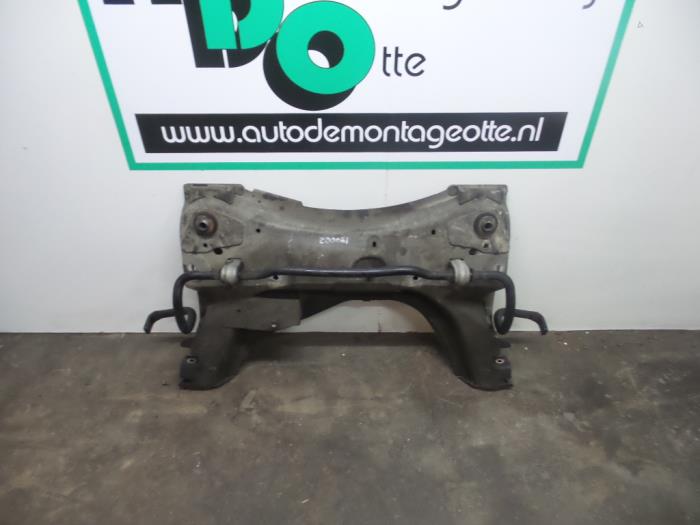 Subframe from a Citroën Nemo (AA) 1.4 HDi 70 2010