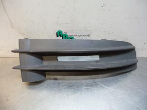 Used Front bumper, right-side component Volkswagen Caddy III (2KA,2KH,2CA,2CH) 2.0 SDI Price € 10,00 Margin scheme offered by Autodemontagebedrijf Otte