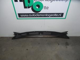 Used Cowl top grille Toyota Corolla (E11) 1.3 16V Price € 25,00 Margin scheme offered by Autodemontagebedrijf Otte