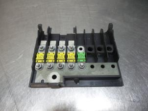 Used Fuse box Ford Fusion 1.4 16V Price € 25,00 Margin scheme offered by Autodemontagebedrijf Otte