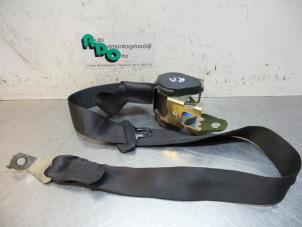 Used Rear seatbelt, right BMW 3 serie Touring (E36/3) 316i Price € 30,00 Margin scheme offered by Autodemontagebedrijf Otte