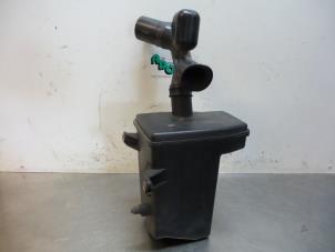 Usados Caja de resonancia Nissan Primera (P12) 1.8 16V Precio € 40,00 Norma de margen ofrecido por Autodemontagebedrijf Otte