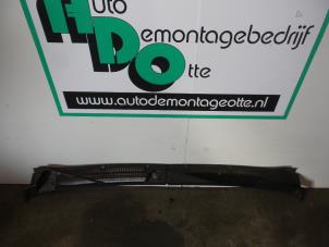 Used Cowl top grille Ford Transit Connect 1.8 Tddi Price € 25,00 Margin scheme offered by Autodemontagebedrijf Otte