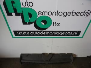 Used Grille Ford Transit Connect 1.8 Tddi Price € 15,00 Margin scheme offered by Autodemontagebedrijf Otte