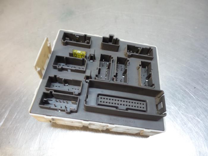 Fuse box Ford Transit Connect 1.8 Tddi 2TIT14A073BCH FORD