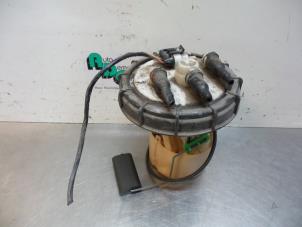 Usados Bomba eléctrica de combustible Smart City-Coupé 0.6 Turbo i.c. Smart&Pure Precio € 40,00 Norma de margen ofrecido por Autodemontagebedrijf Otte