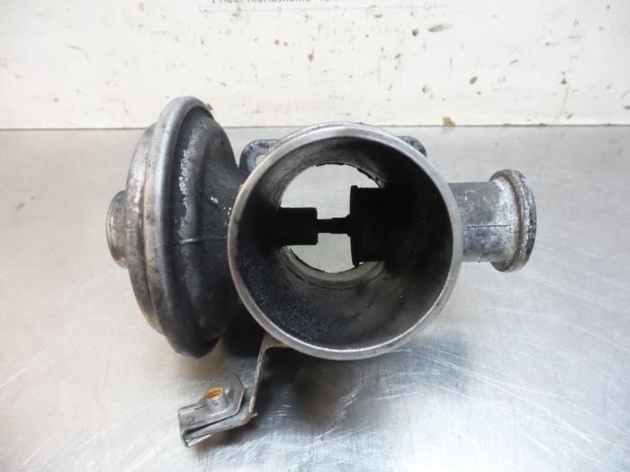 EGR valve from a BMW 3-Serie 2003