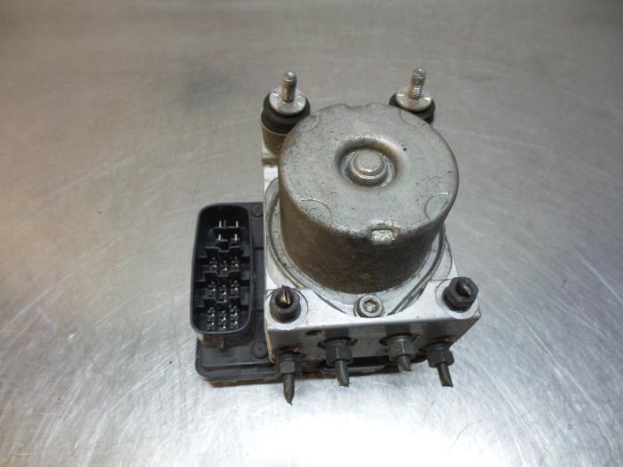 Used ABS Computer Daihatsu Cuore (L251/271/276) 1.0 12V DVVT Price € 35,00 Margin scheme offered by Autodemontagebedrijf Otte