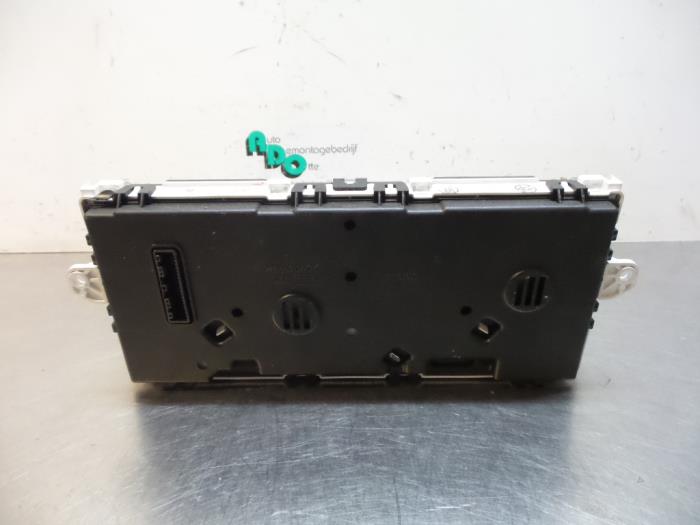 Panel de instrumentación de un Daihatsu Cuore (L251/271/276) 1.0 12V DVVT 2007