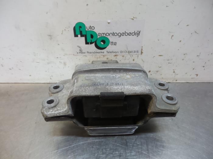 Used Engine mount Volkswagen Golf V (1K1) 1.6 FSI 16V Price € 20,00 Margin scheme offered by Autodemontagebedrijf Otte